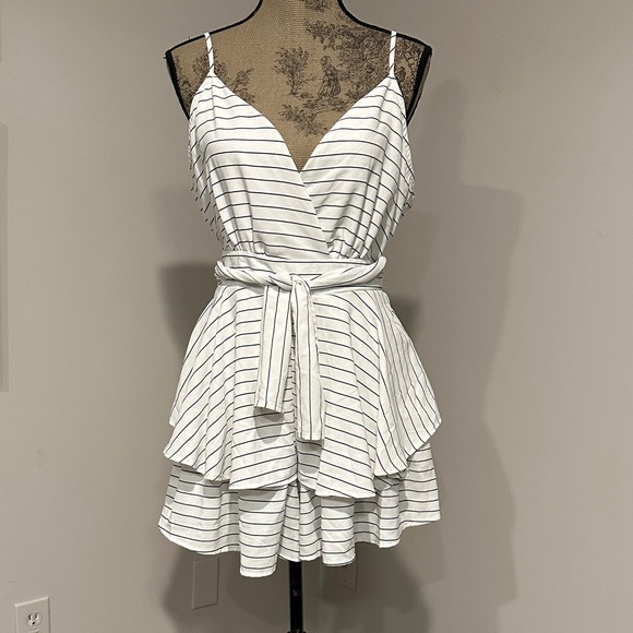 Revamped Pants - Revamped White Striped Sleeveless shorts romper with bow size large